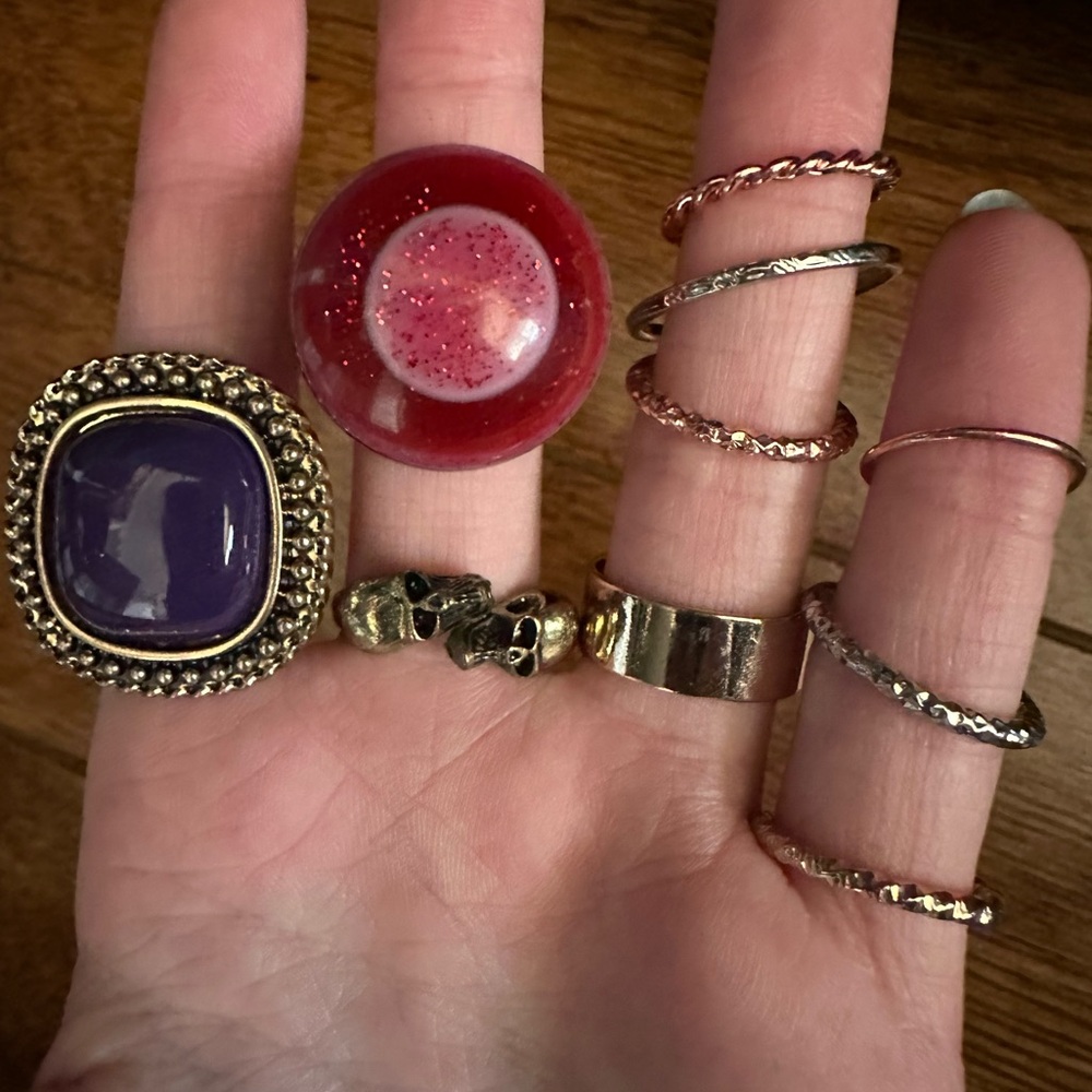 Y2K rings bundle